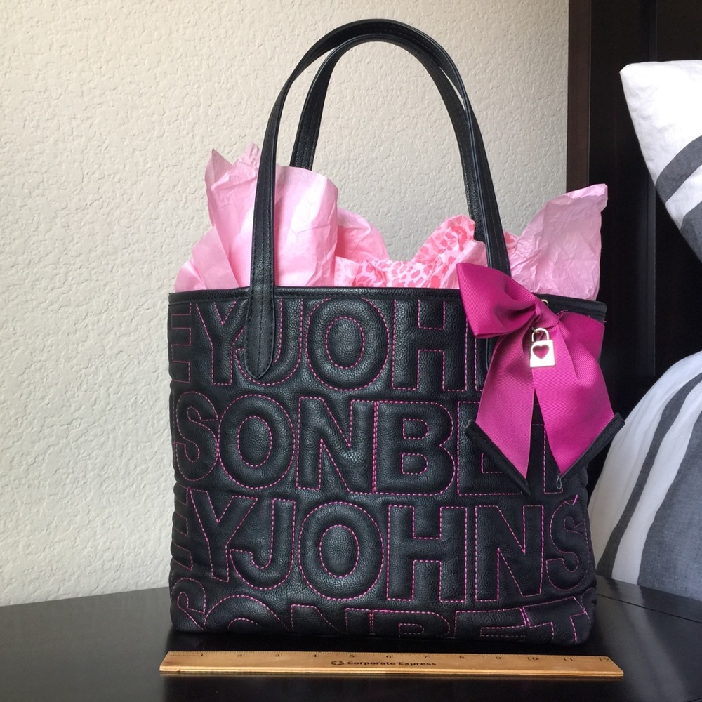 🎀Betsey Johnson Black Purse🎀